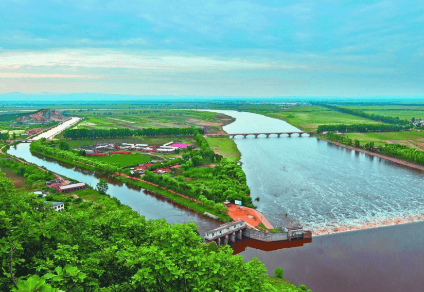 我國(guó)灌溉面積達(dá)11.1億畝 正在建設(shè)一批現(xiàn)代化灌區(qū)