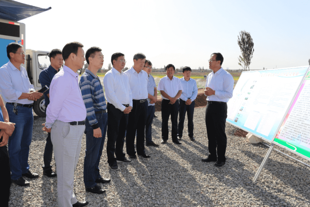 水利部副部長魏山忠調研利通區(qū)現(xiàn)代化生態(tài)灌區(qū)建設暨農業(yè)水價綜合改革工作
