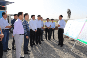 水利部副部長魏山忠調(diào)研利通區(qū)現(xiàn)代化生態(tài)灌區(qū)建設(shè)暨農(nóng)業(yè)水價(jià)綜合改革工作